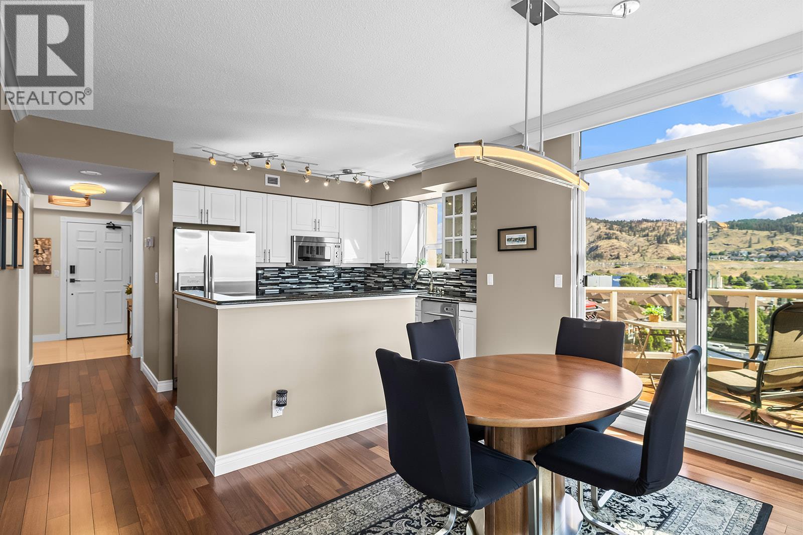 1152 Sunset Drive Unit# 1002, Kelowna, BC