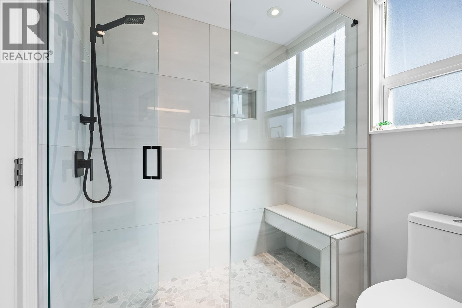 Ensuite - 1152 Sunset Drive Unit# 1002, Kelowna, BC