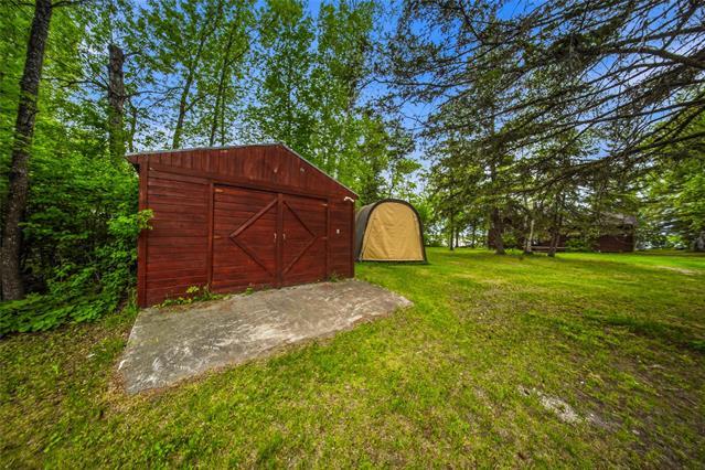 2 East Shore Rd, Moose Lake, MB