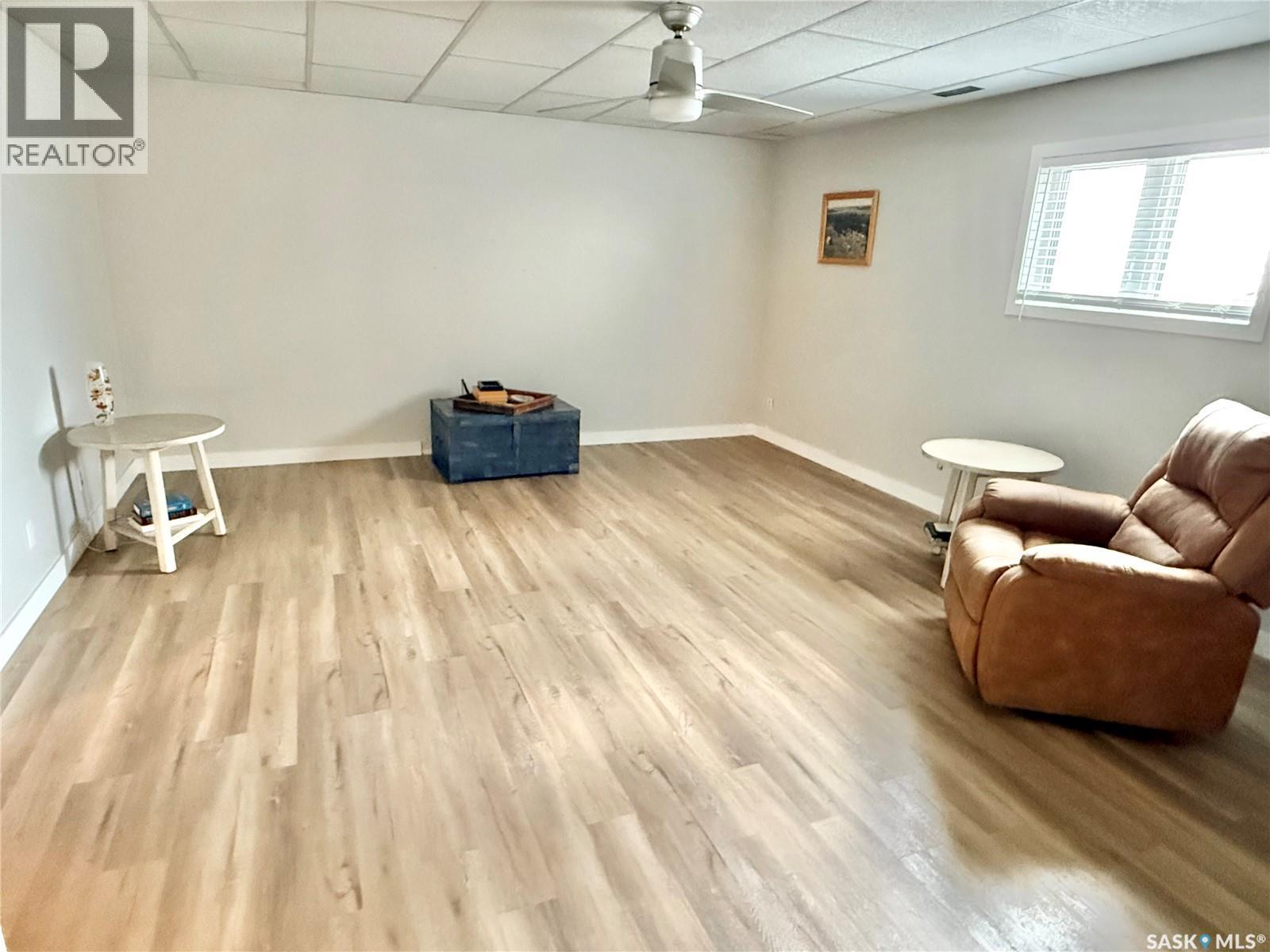 405 3Rd Avenue S, Leask, SK
