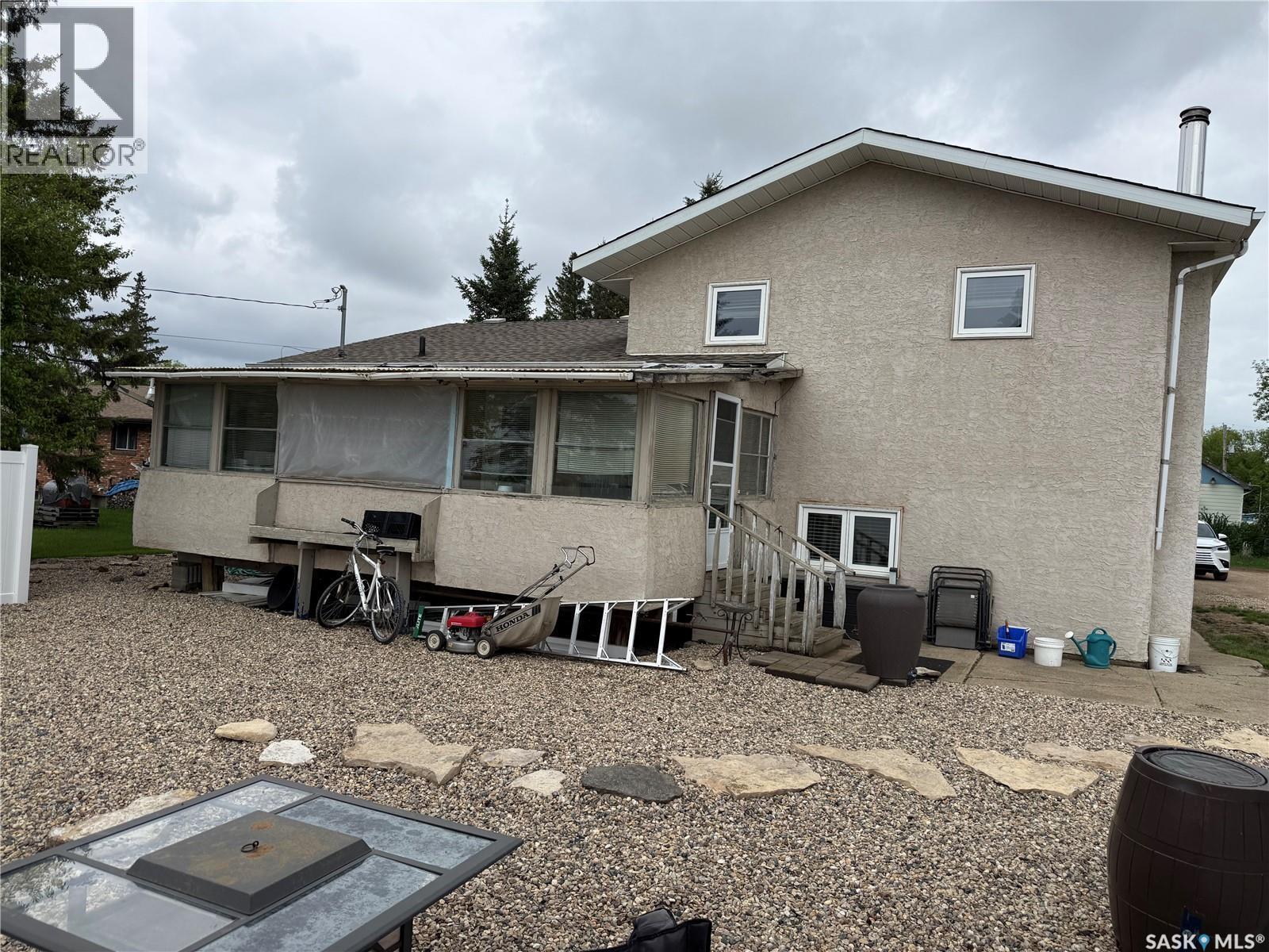 405 3Rd Avenue S, Leask, SK