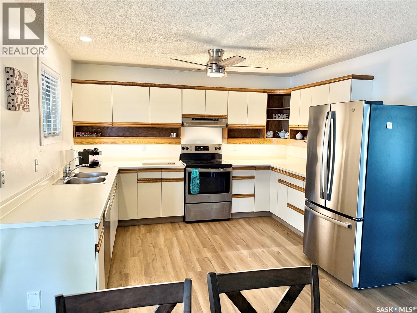 405 3Rd Avenue S, Leask, SK