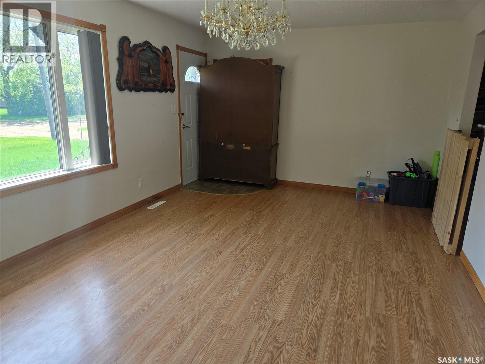 334 Moltke Avenue, Windthorst, SK