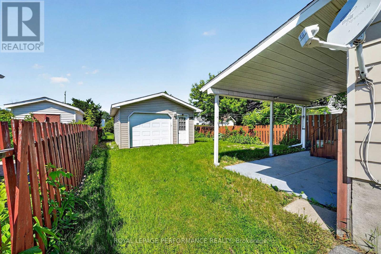10 Valecrest Drive, Cornwall, ON