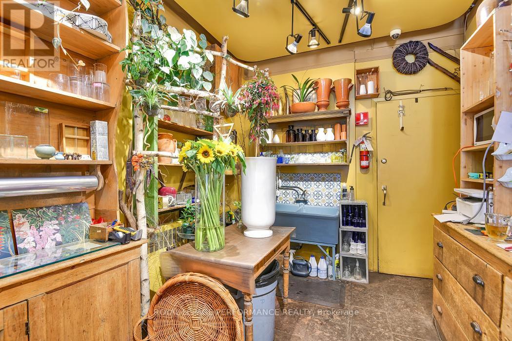 276 Elgin Street, Ottawa, ON