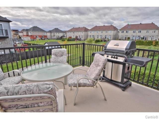 Terrasse - 7927 Rue Lemelin, Brossard, QC