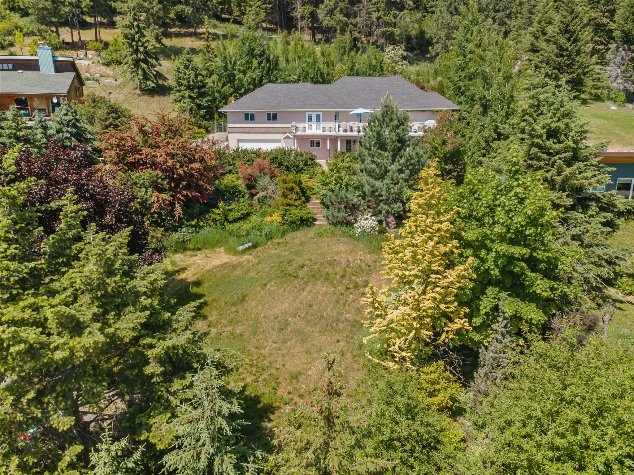 1062 Westview Road, Creston, BC - Outdoor