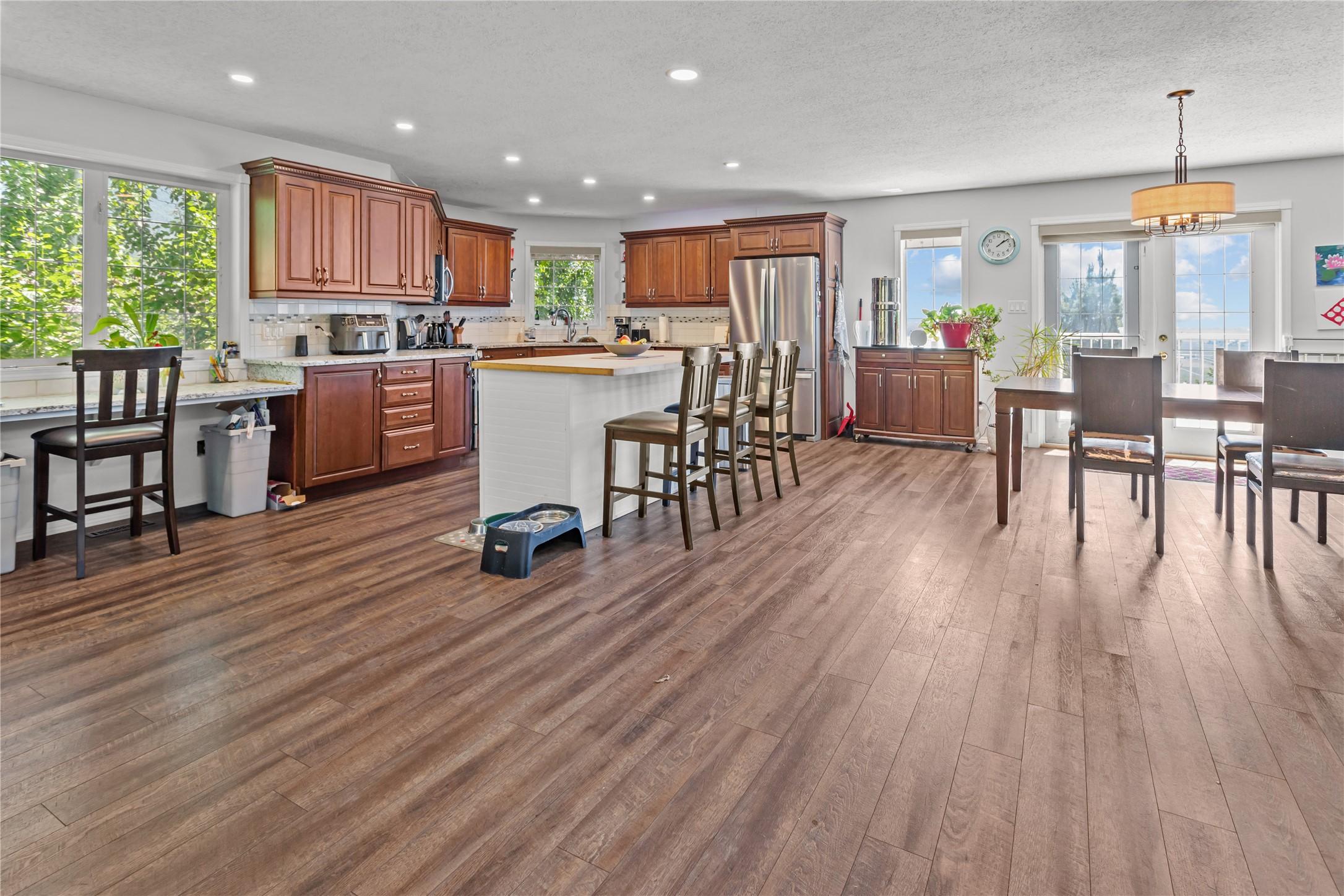 1062 Westview Road, Creston, BC - Indoor