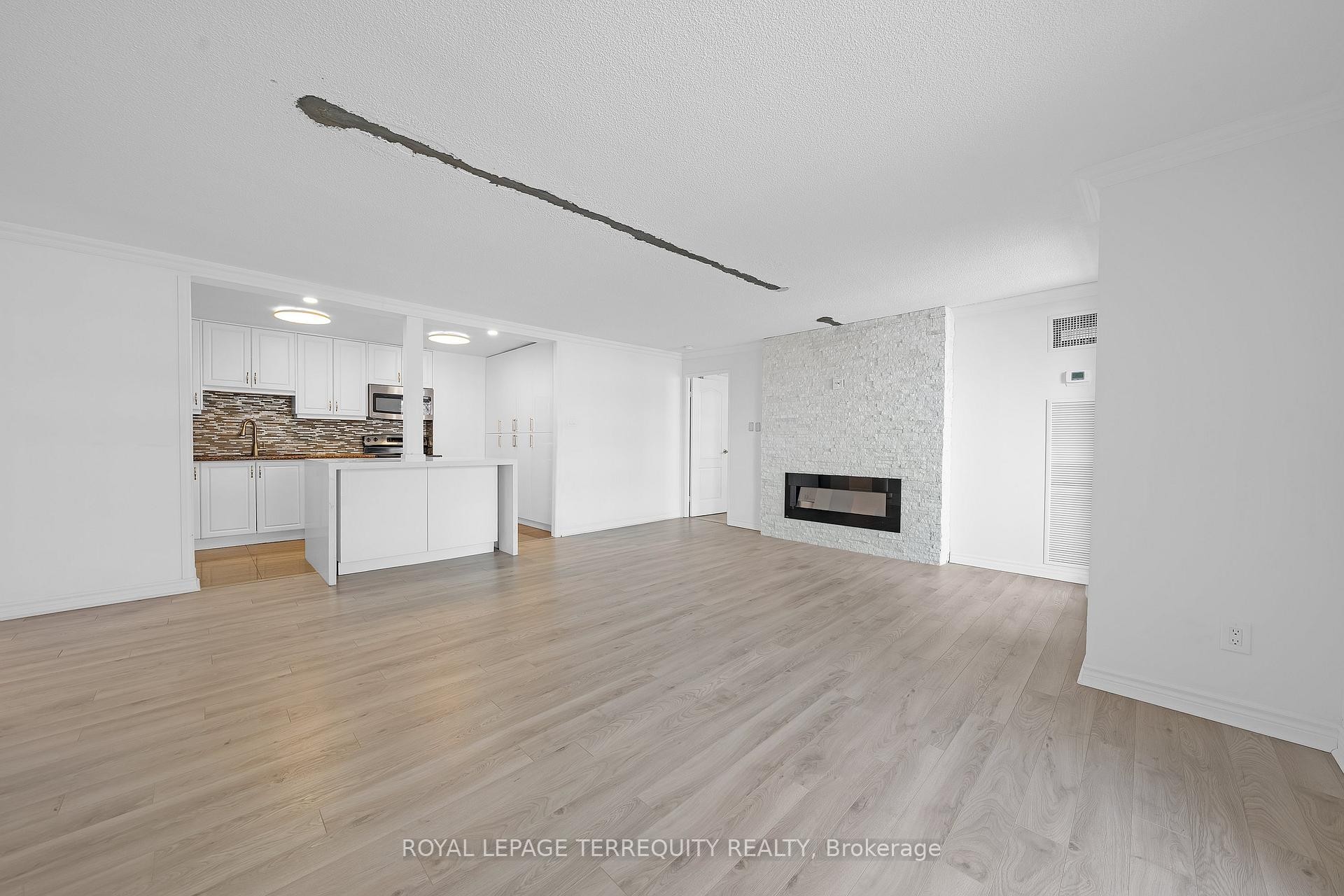 804-50 Inverlochy Boulevard, Markham, ON