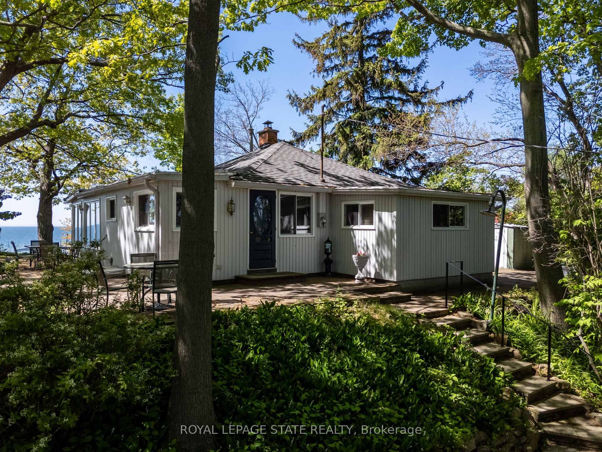 689 Sandy Bay Road, Haldimand, ON