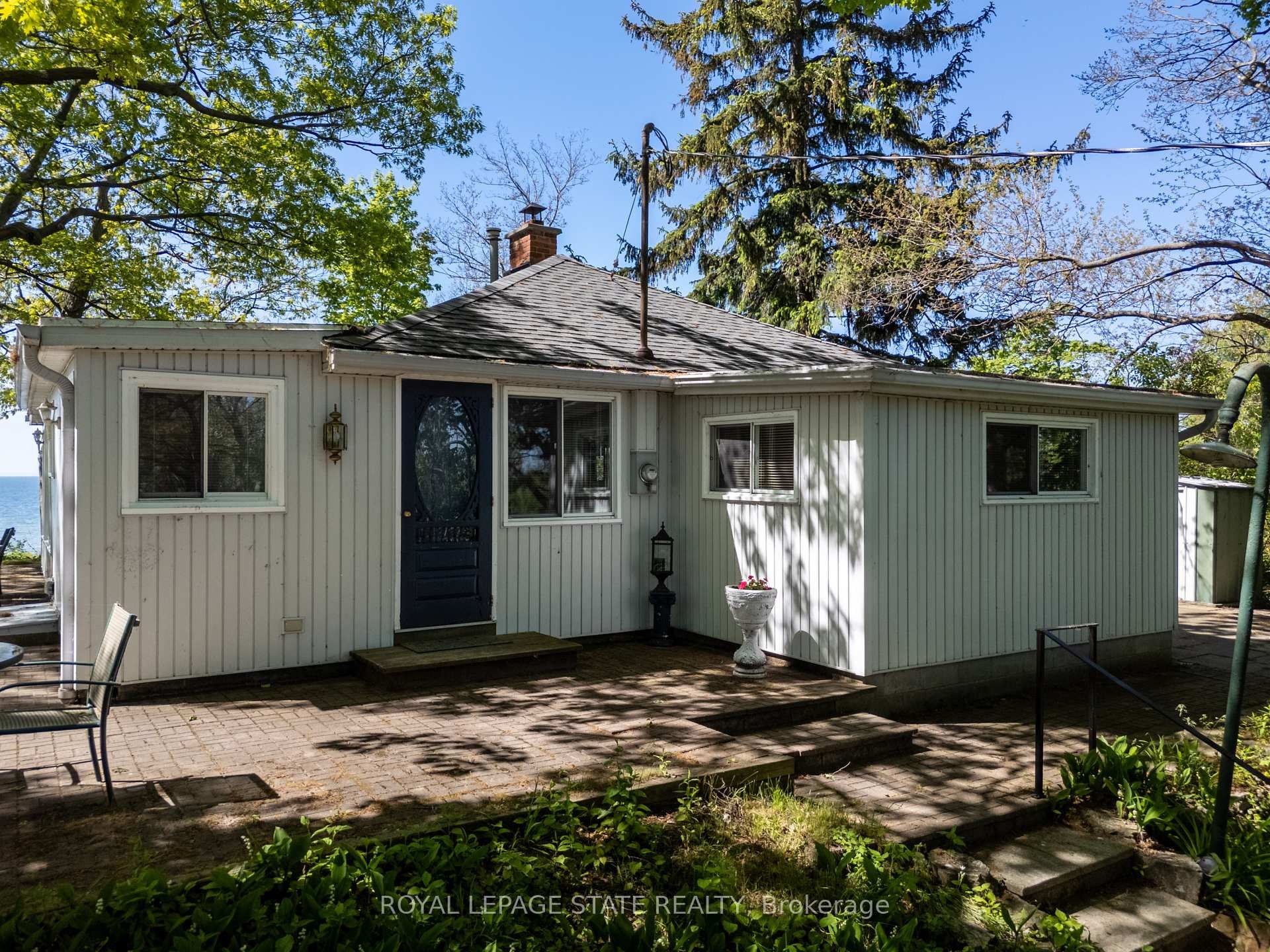 689 Sandy Bay Road, Haldimand, ON