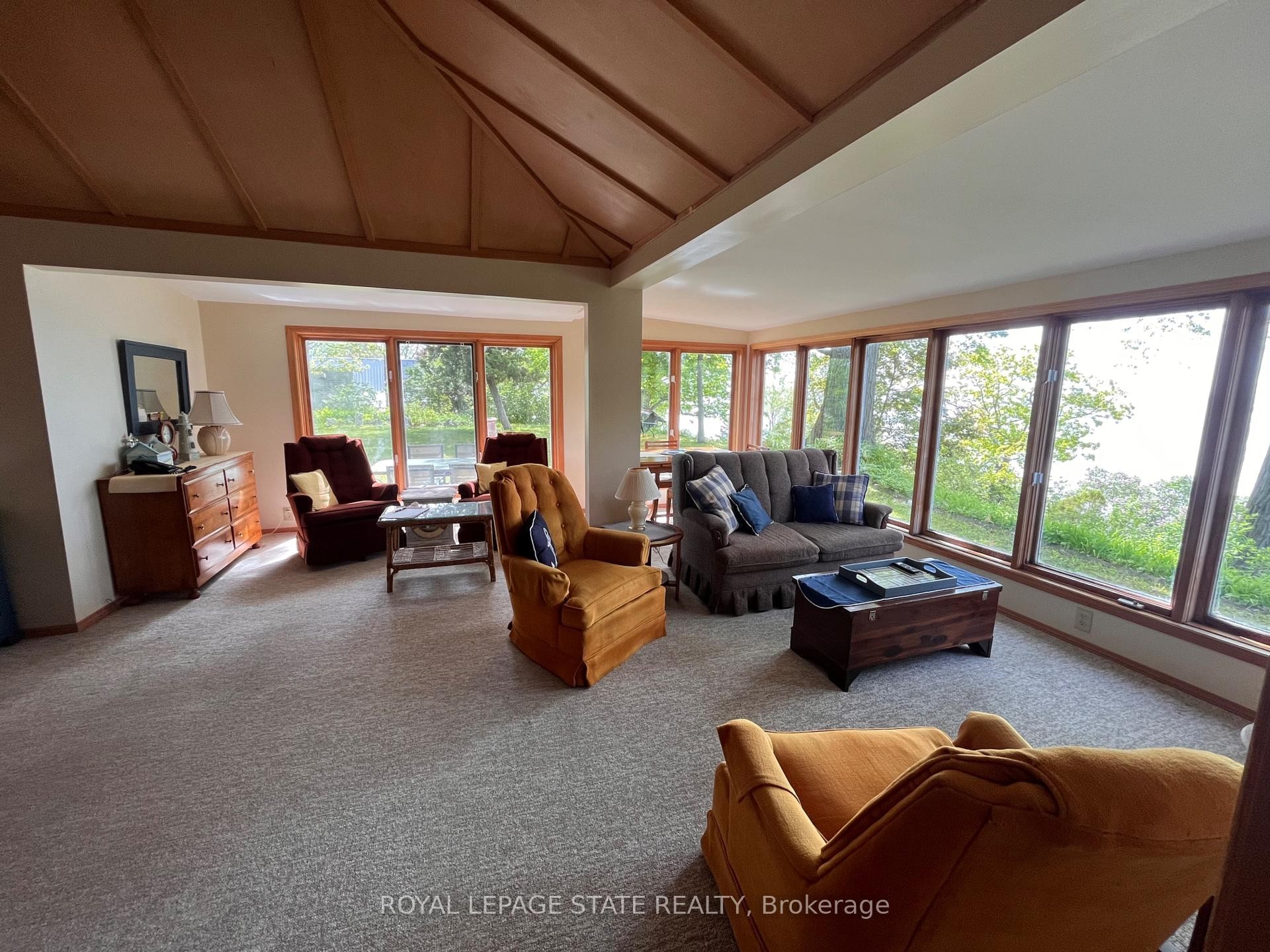 689 Sandy Bay Road, Haldimand, ON