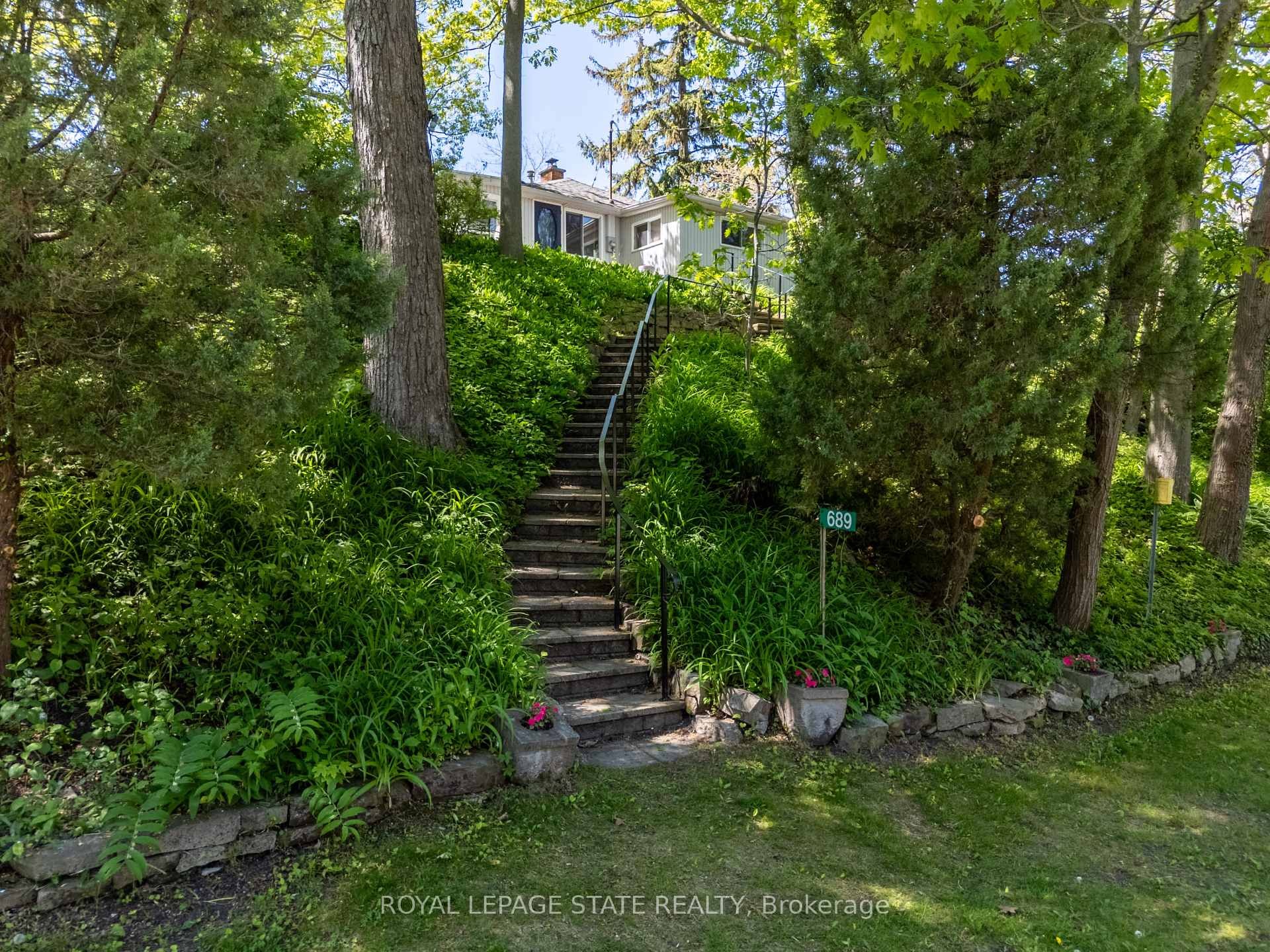 689 Sandy Bay Road, Haldimand, ON