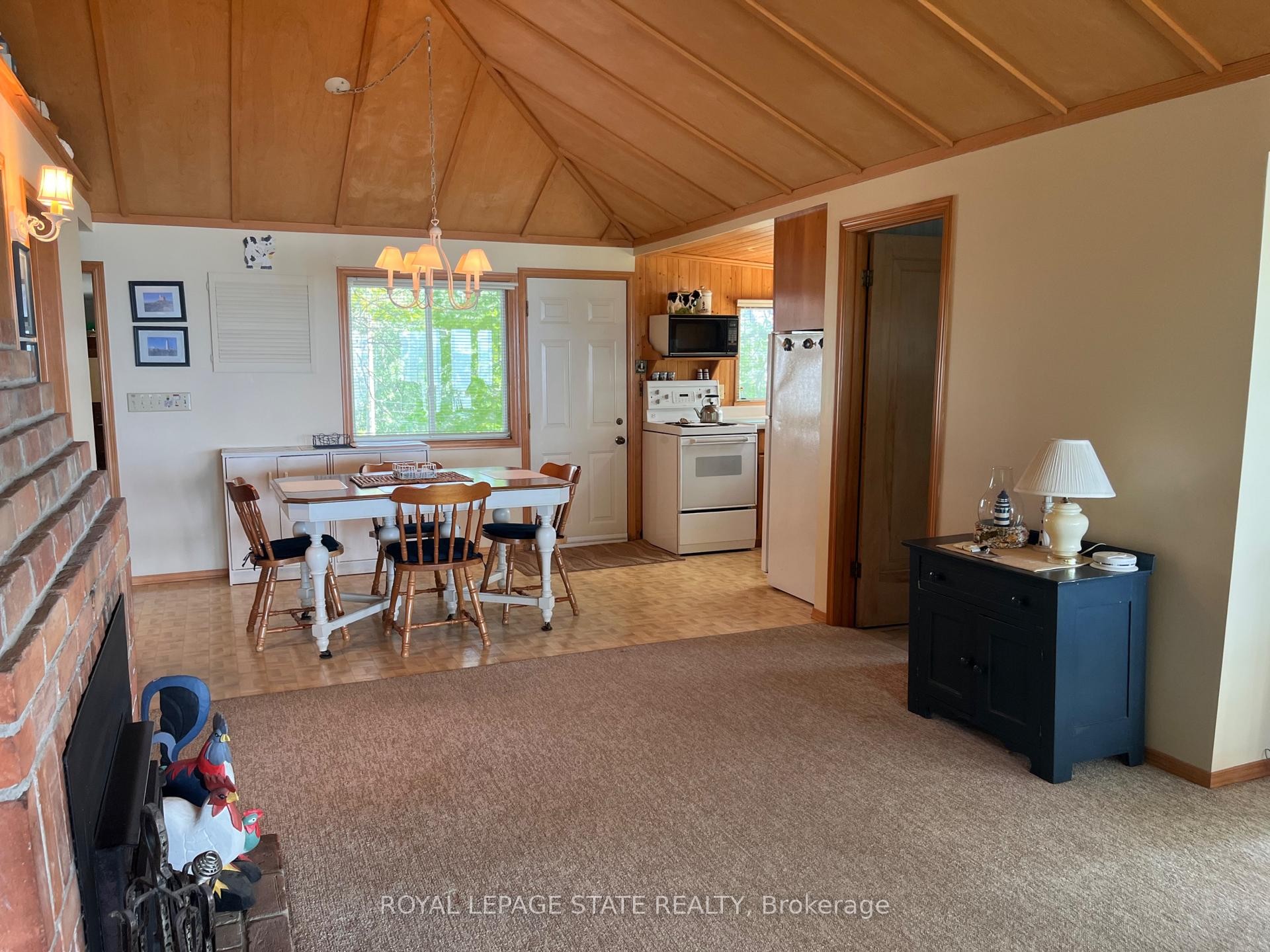 689 Sandy Bay Road, Haldimand, ON