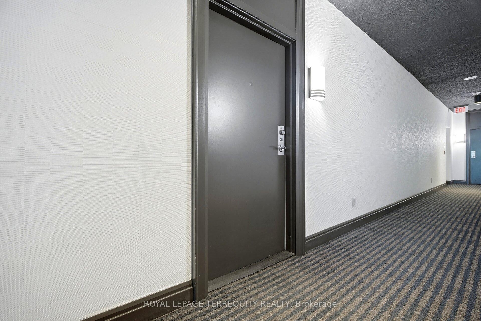 911-5 Marine Parade Drive, Toronto, ON