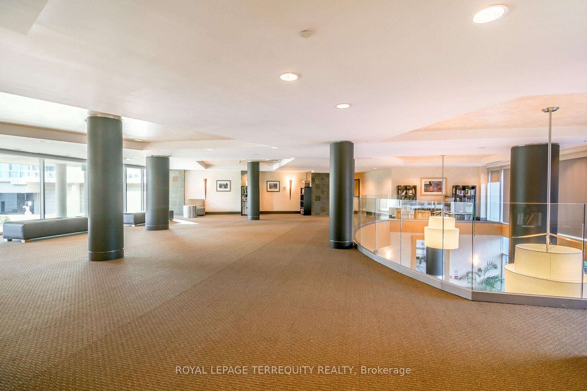 911-5 Marine Parade Drive, Toronto, ON