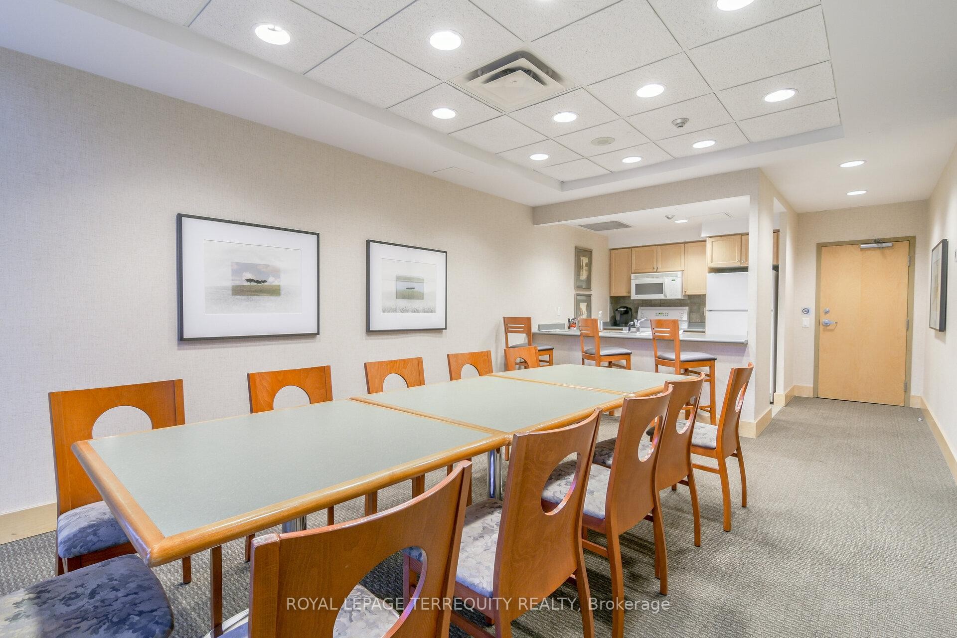 911-5 Marine Parade Drive, Toronto, ON