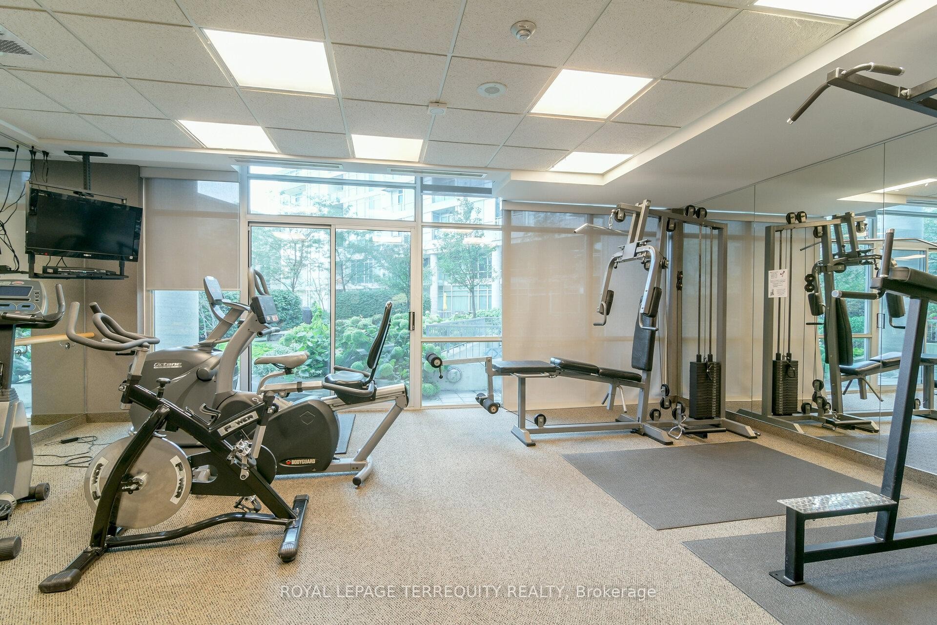 911-5 Marine Parade Drive, Toronto, ON