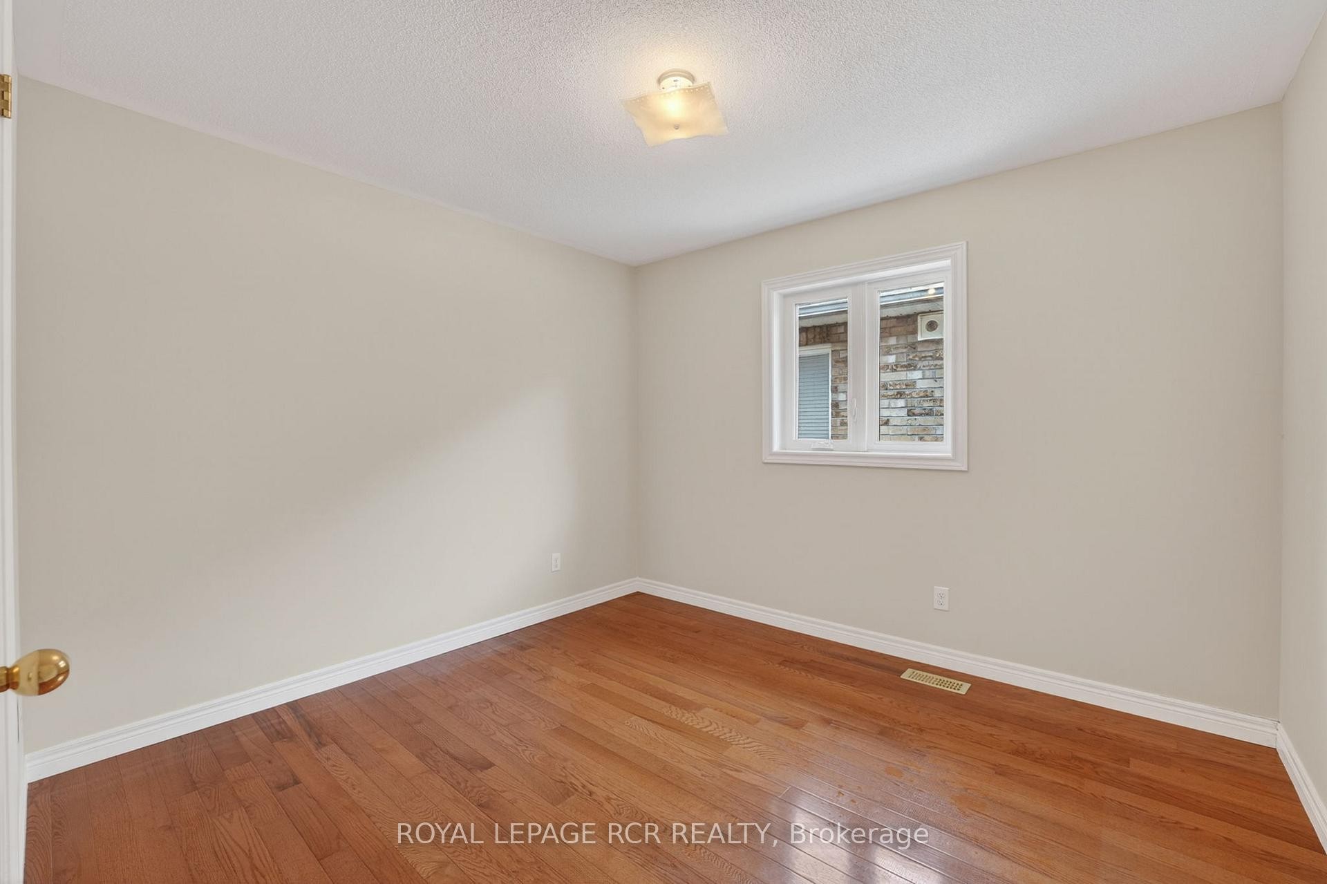 71 Elmwood Avenue, Brock, ON