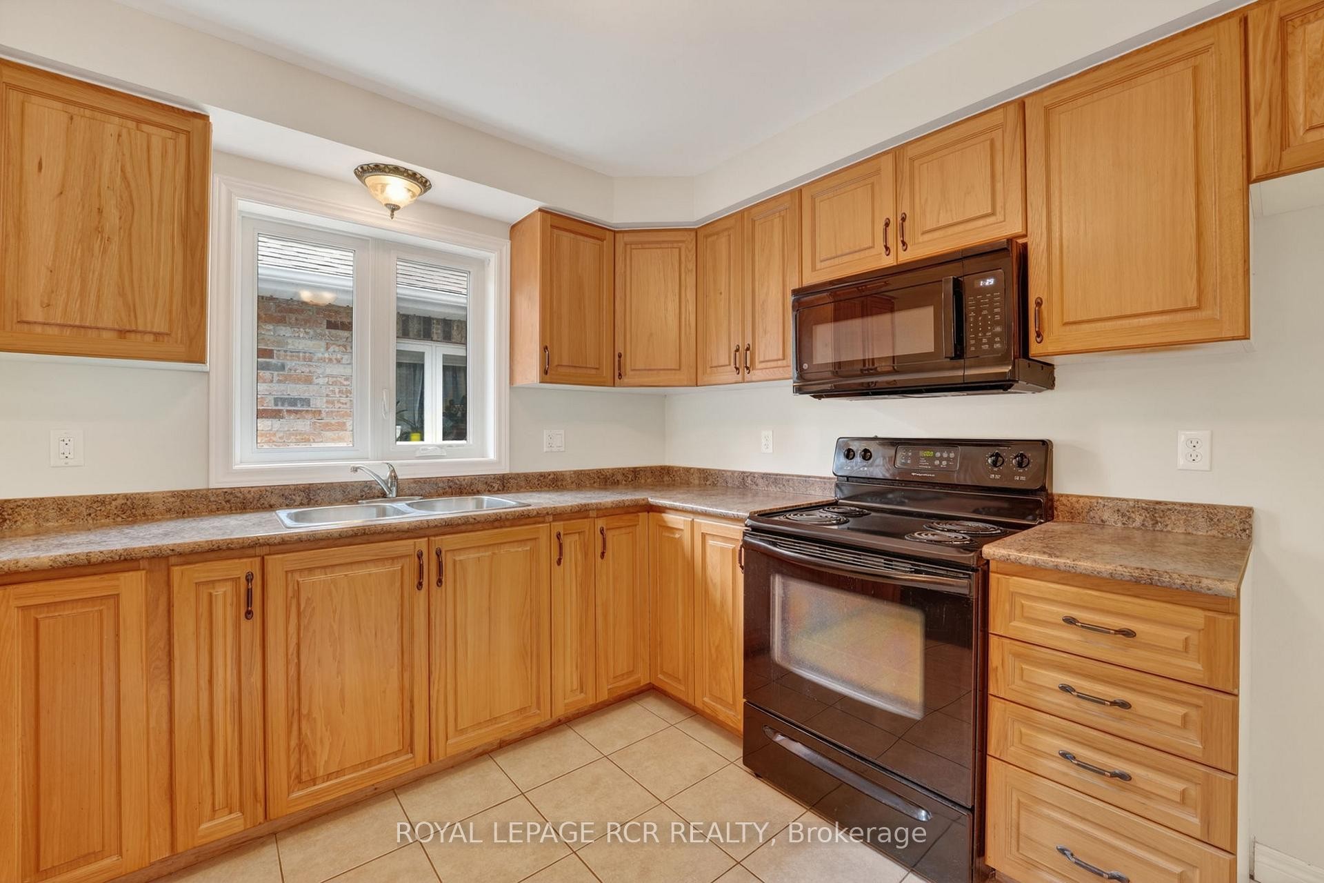 71 Elmwood Avenue, Brock, ON
