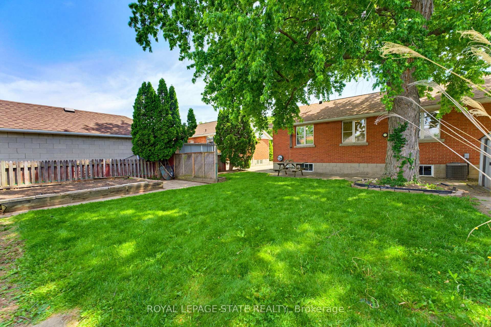 98 Wise Crescent, Hamilton, ON