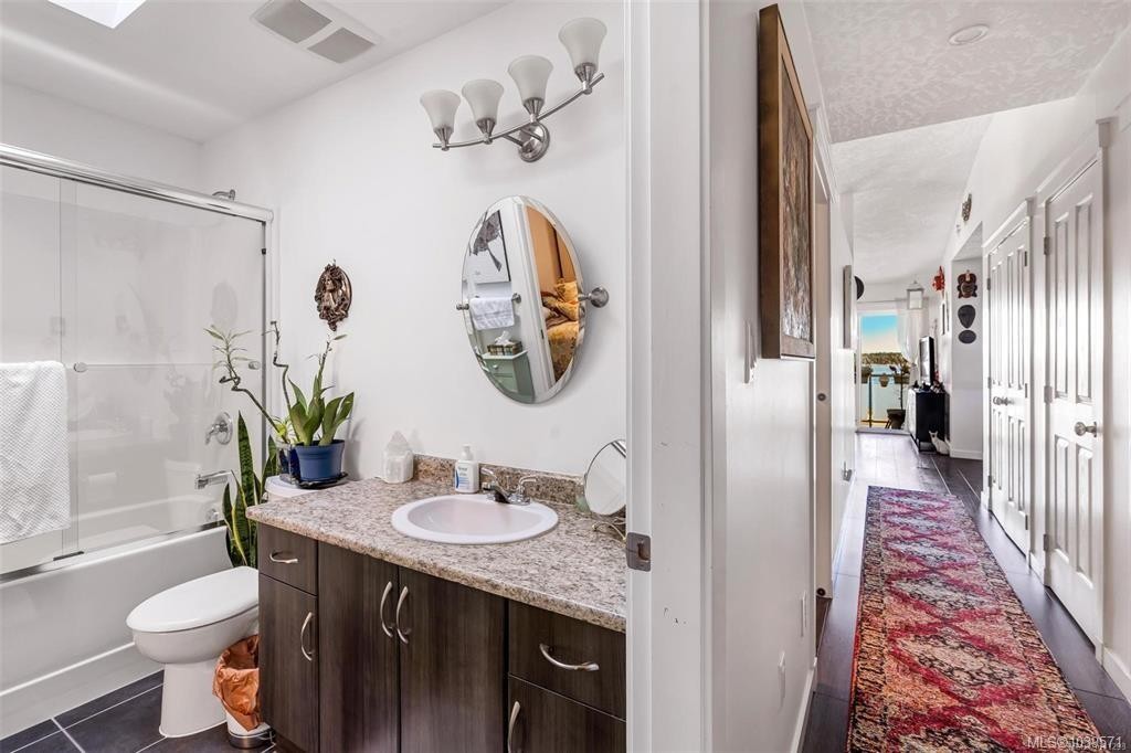 #1-2740 Stautw Rd, Central Saanich, BC