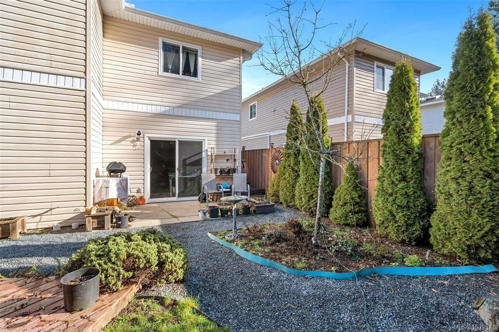 #1-2740 Stautw Rd, Central Saanich, BC