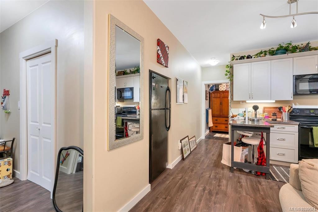#1-2740 Stautw Rd, Central Saanich, BC