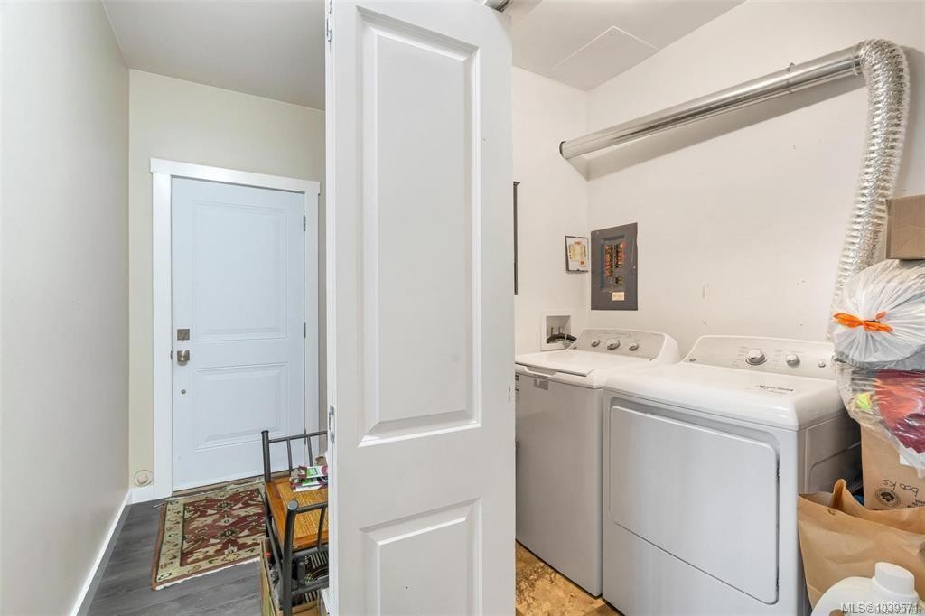 #1-2740 Stautw Rd, Central Saanich, BC
