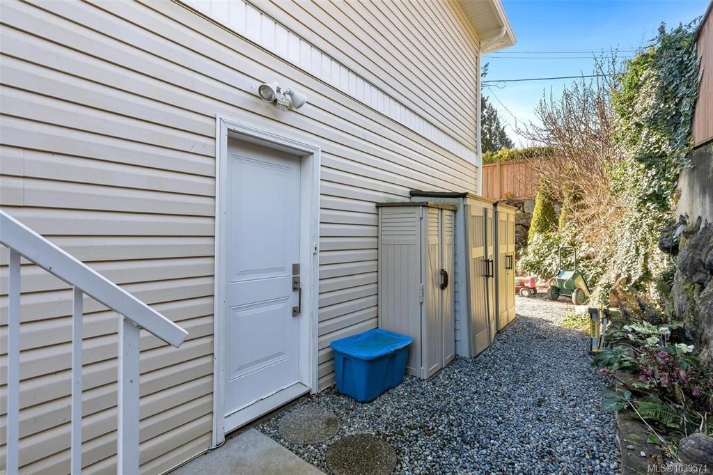 #1-2740 Stautw Rd, Central Saanich, BC