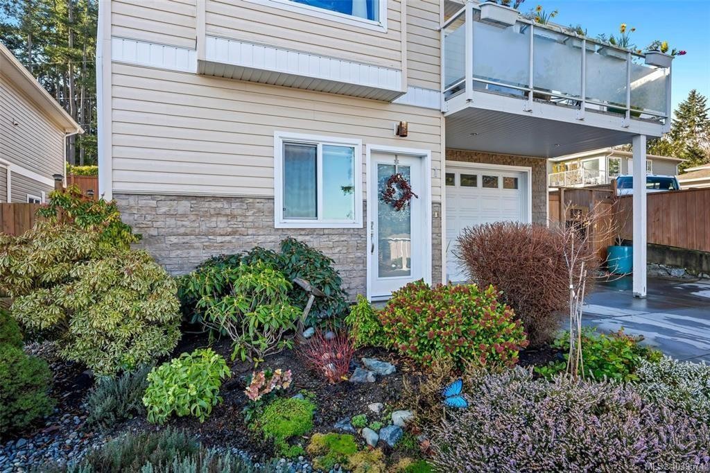 #1-2740 Stautw Rd, Central Saanich, BC