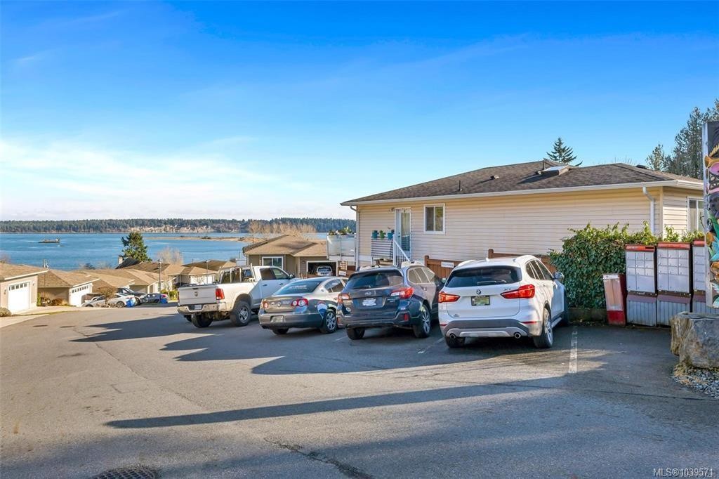 #1-2740 Stautw Rd, Central Saanich, BC