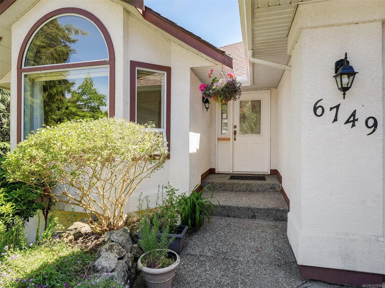 6749 Rhodonite Dr, Sooke, BC
