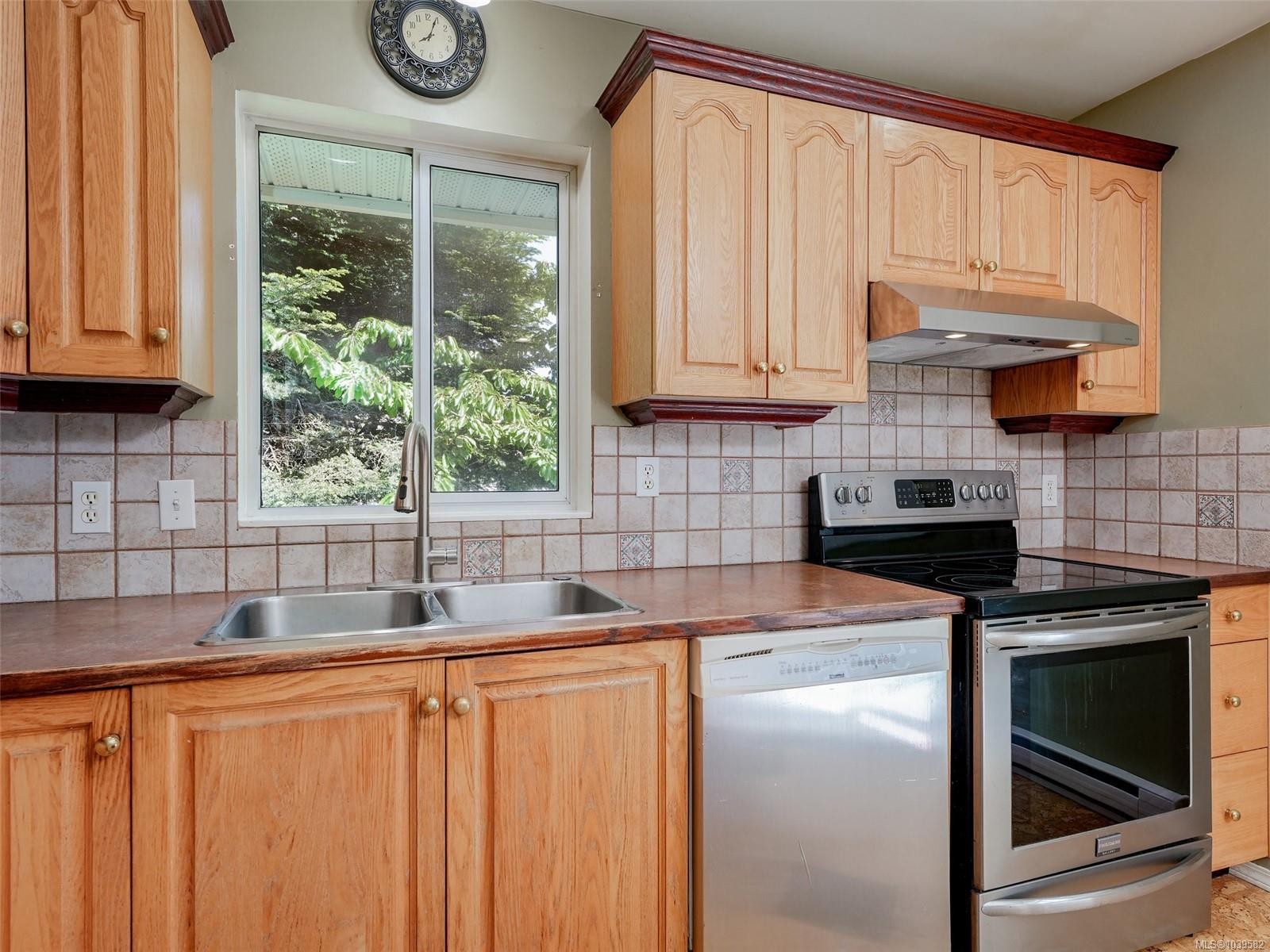 6749 Rhodonite Dr, Sooke, BC