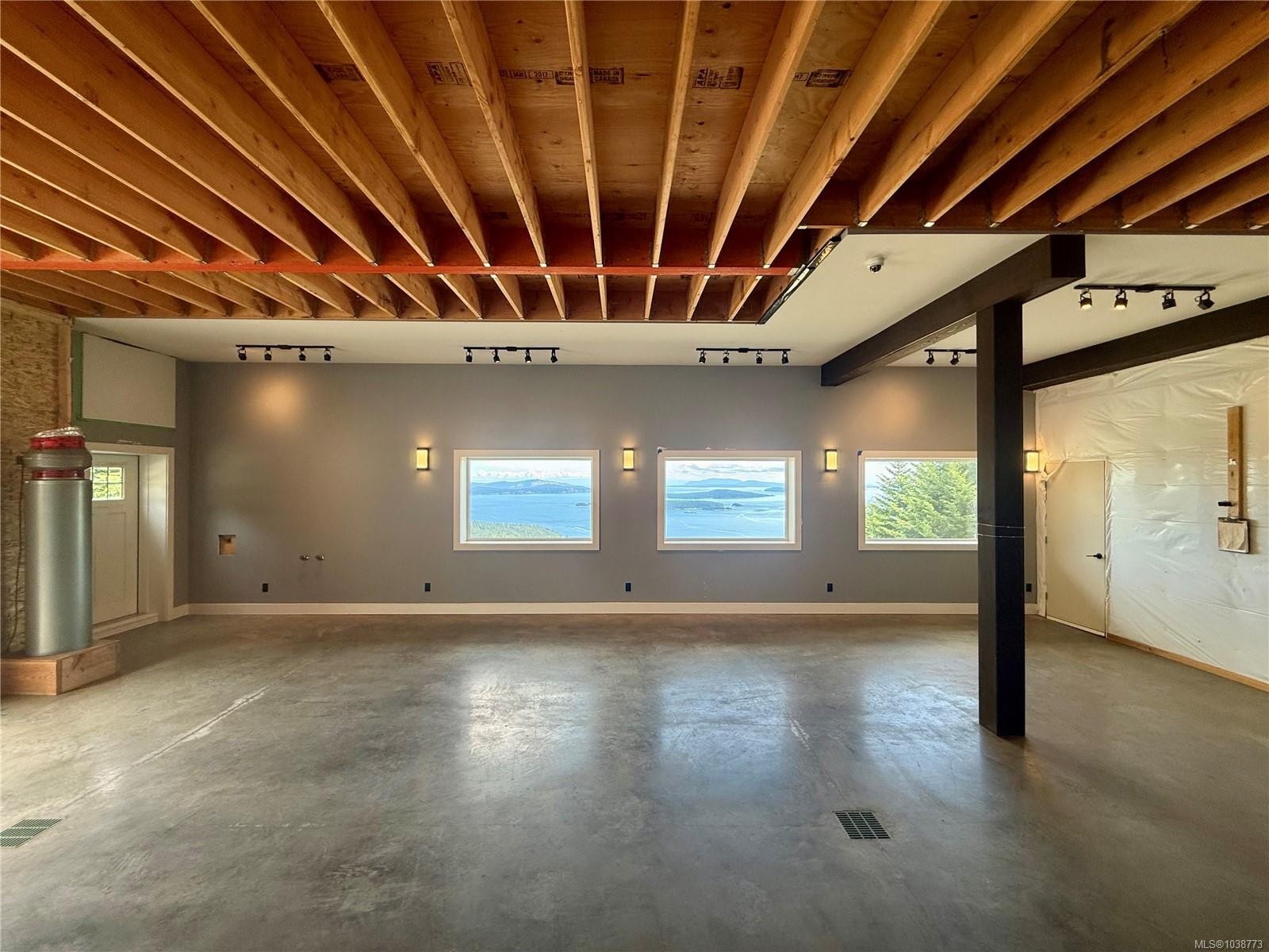 641 Annas Dr Sw, Salt Spring, BC