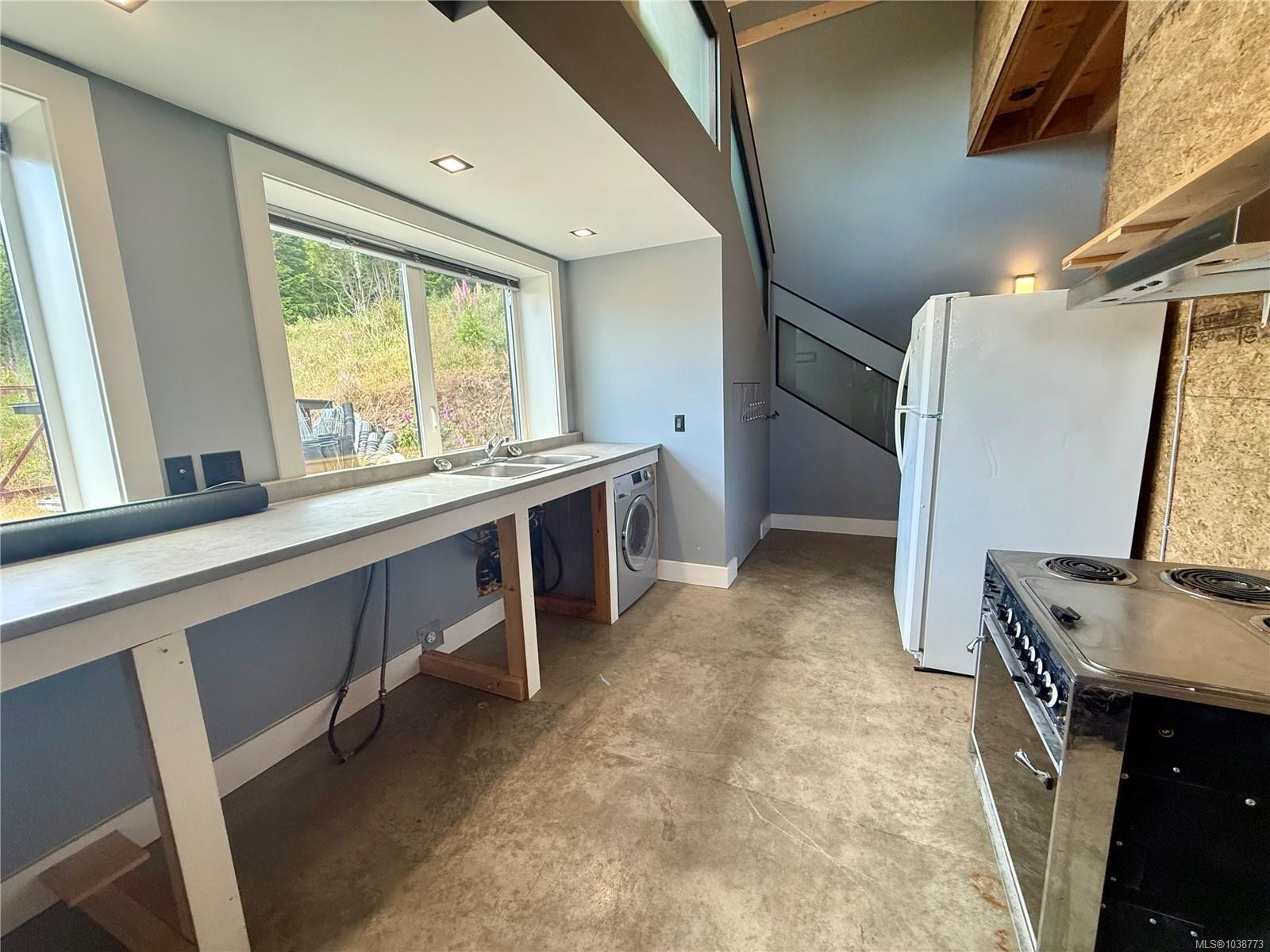 641 Annas Dr Sw, Salt Spring, BC