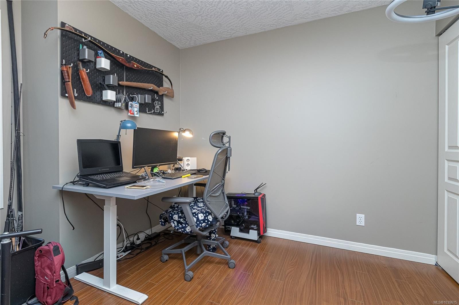 #212-894 Vernon Ave, Saanich, BC