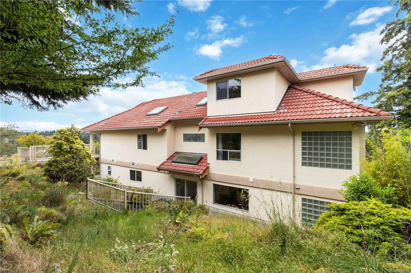1785 Cedar Hill Cross Rd, Saanich, BC