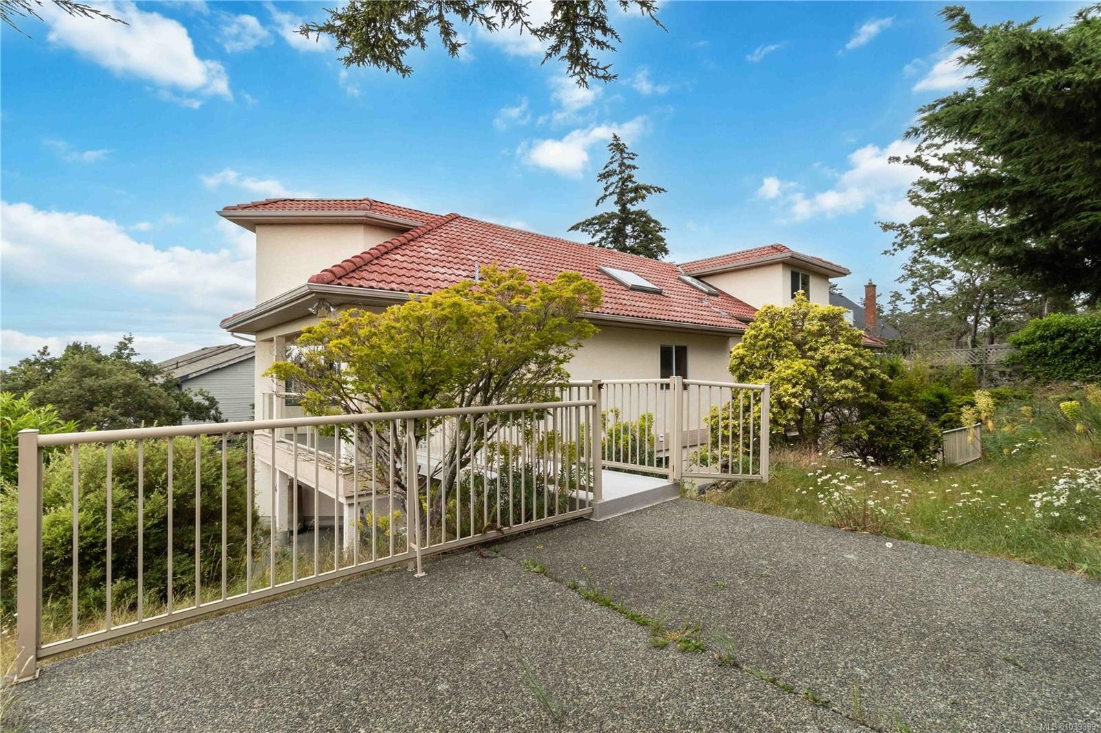 1785 Cedar Hill Cross Rd, Saanich, BC