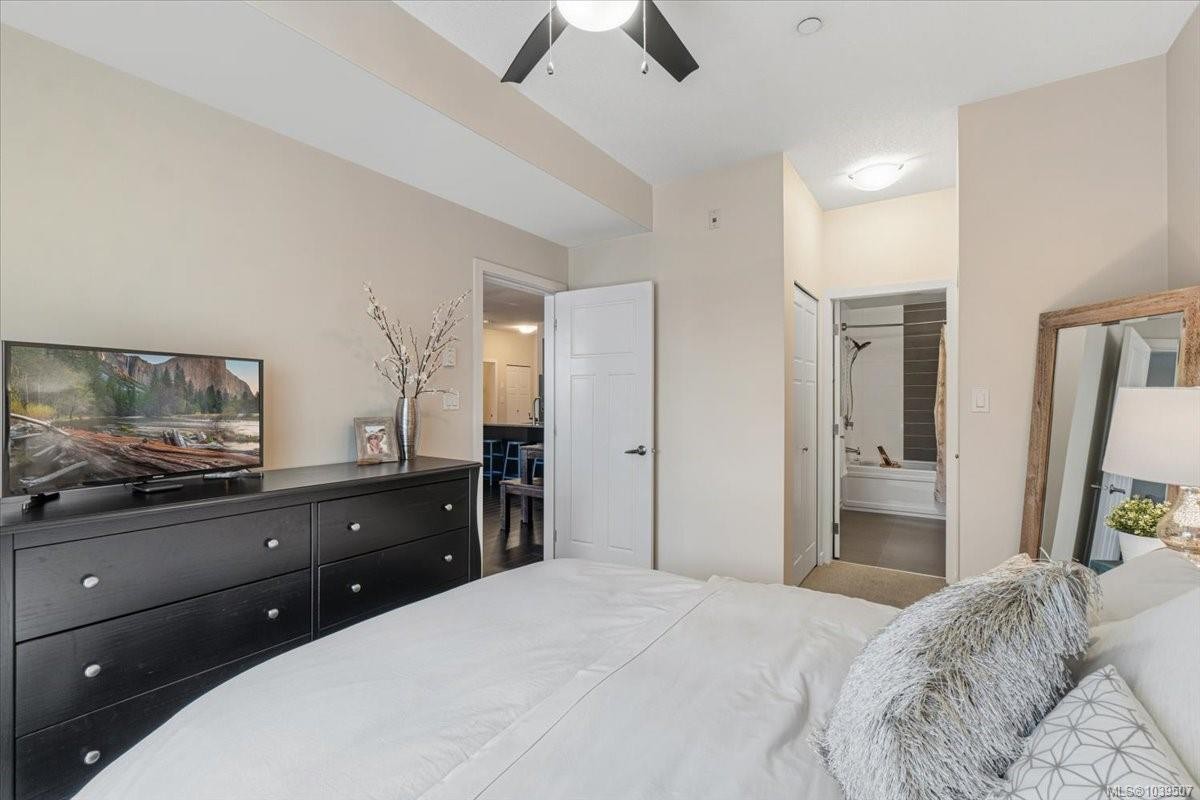 #411-99 Chapel St, Nanaimo, BC