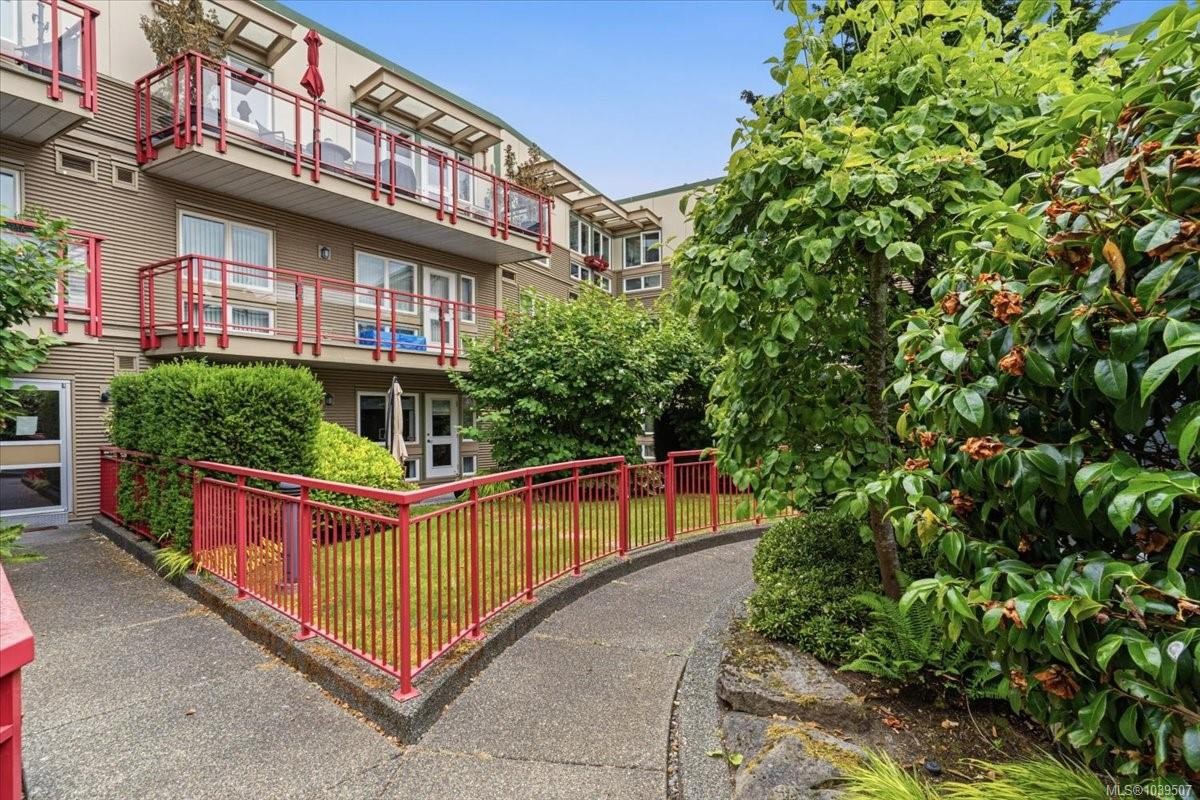 #411-99 Chapel St, Nanaimo, BC