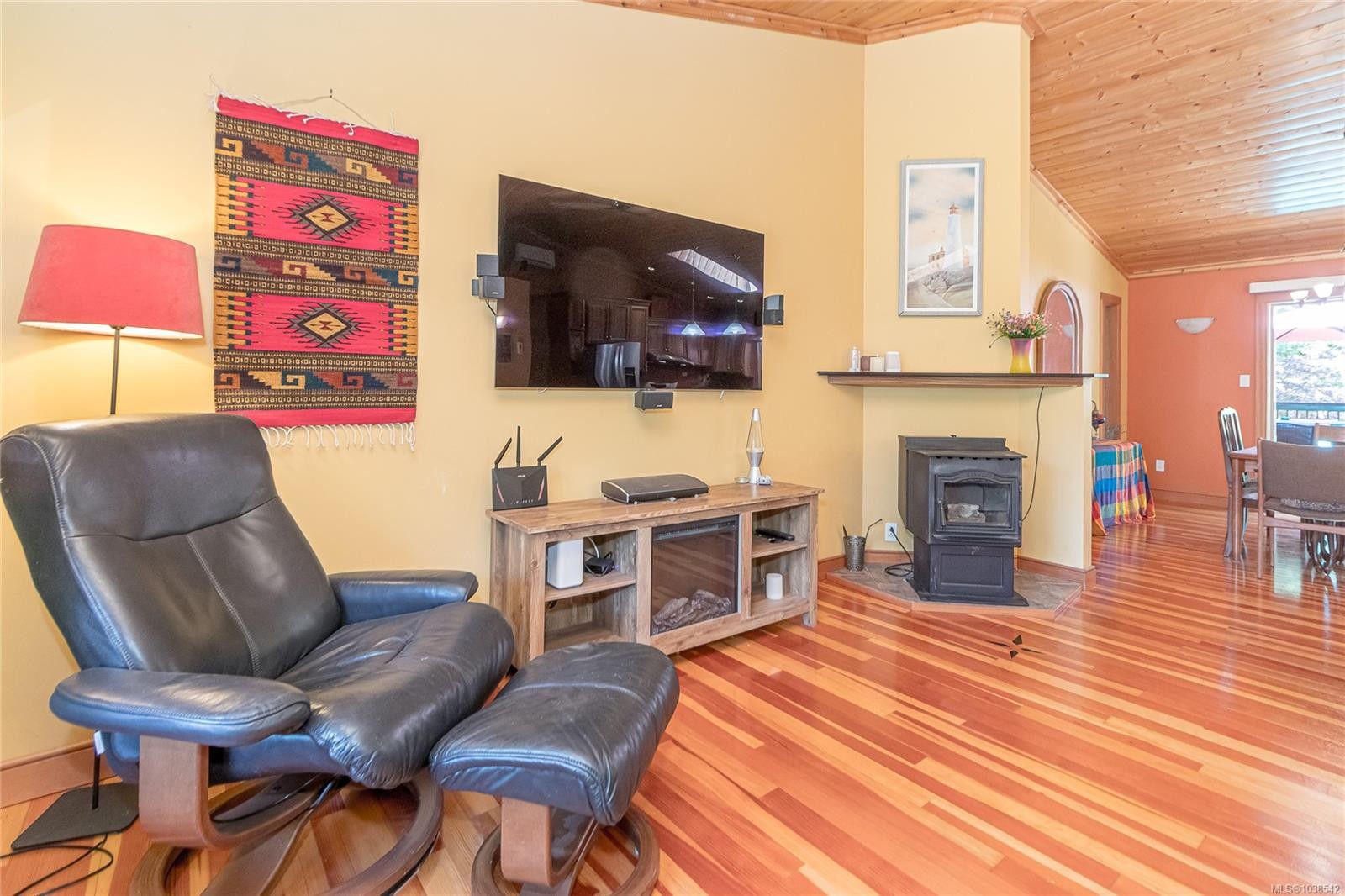4611 Berbers Dr, Bowser, BC