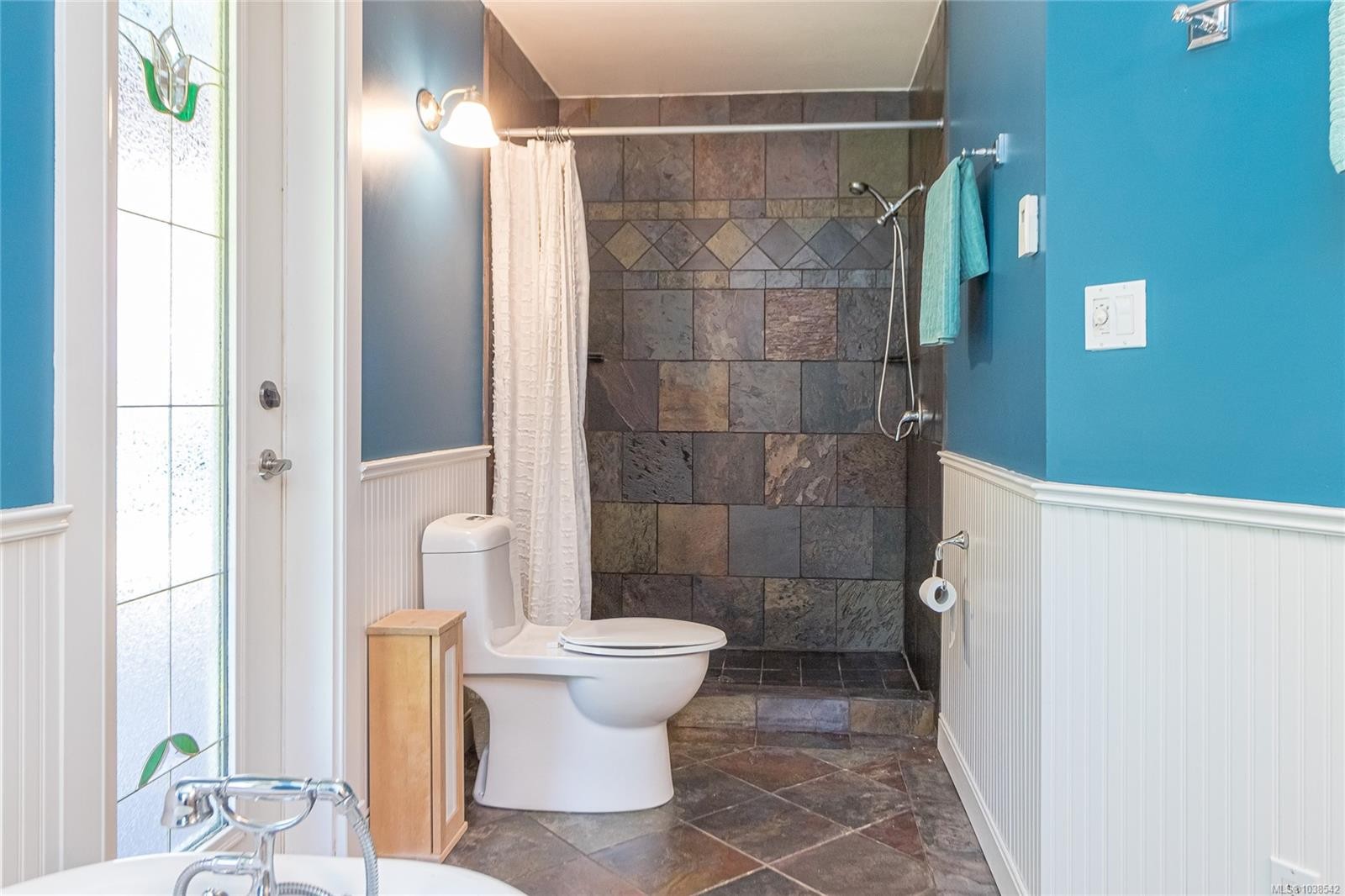 4611 Berbers Dr, Bowser, BC