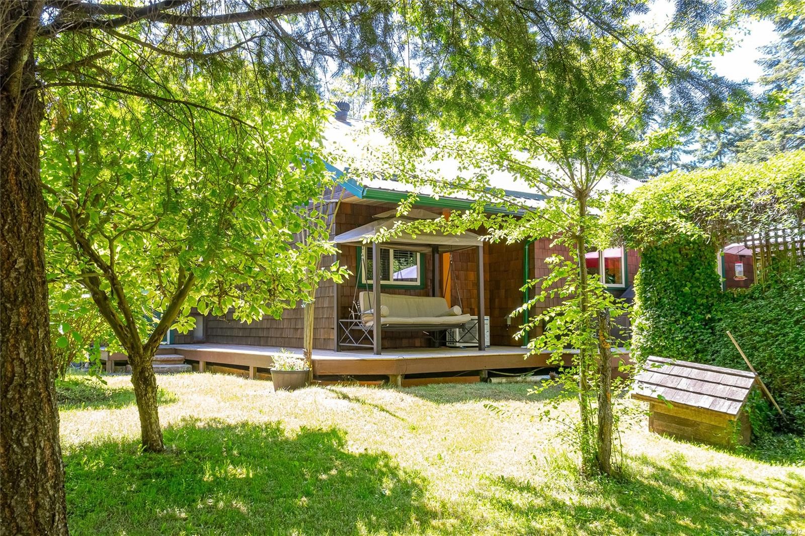 4611 Berbers Dr, Bowser, BC