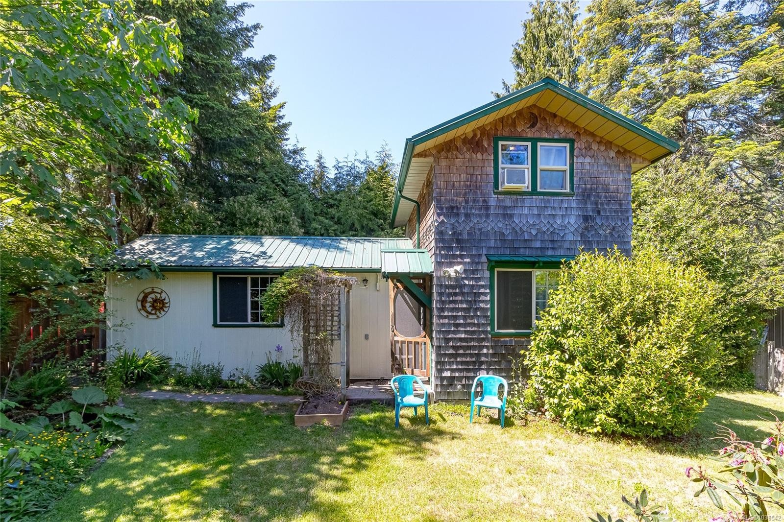 4611 Berbers Dr, Bowser, BC