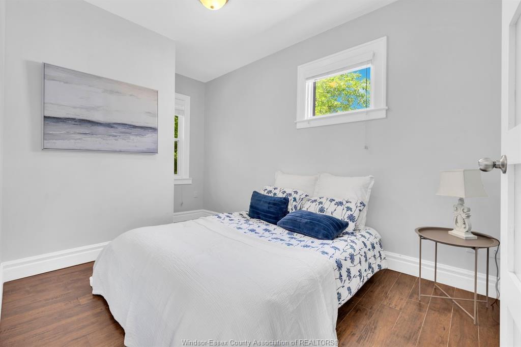 1341 Mckay, Windsor, ON