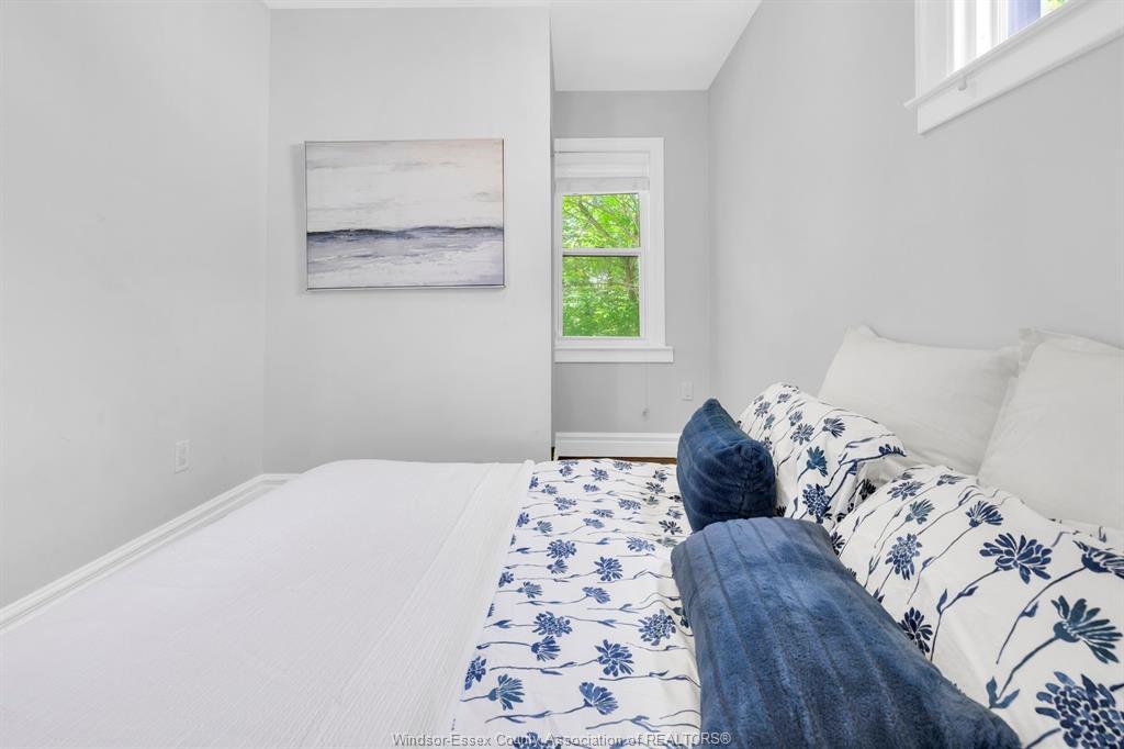 1341 Mckay, Windsor, ON