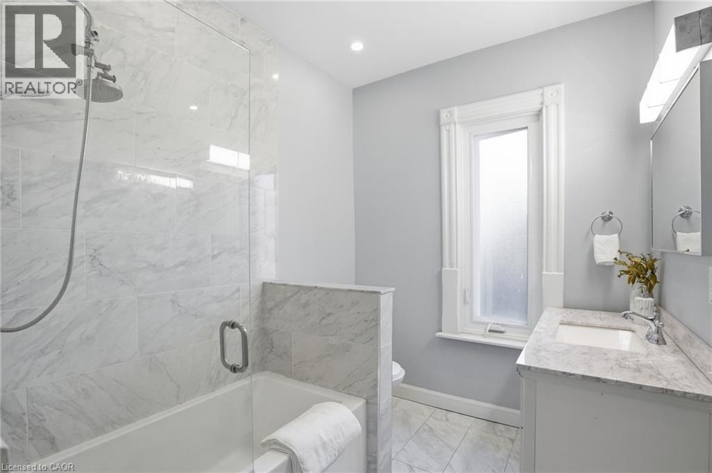 101 Victoria Avenue S, Hamilton, ON