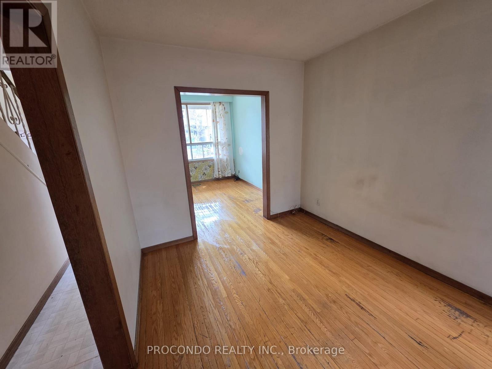 286 Harvie Avenue, Toronto, ON