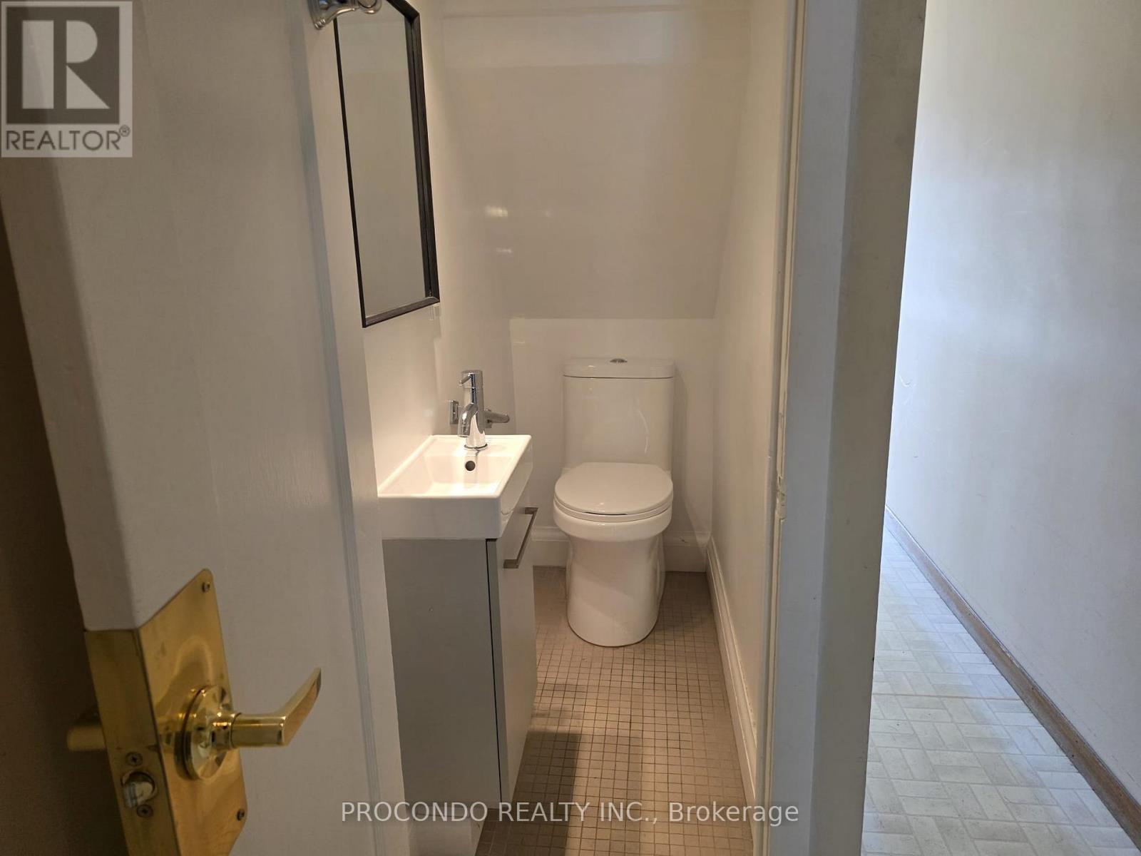 286 Harvie Avenue, Toronto, ON